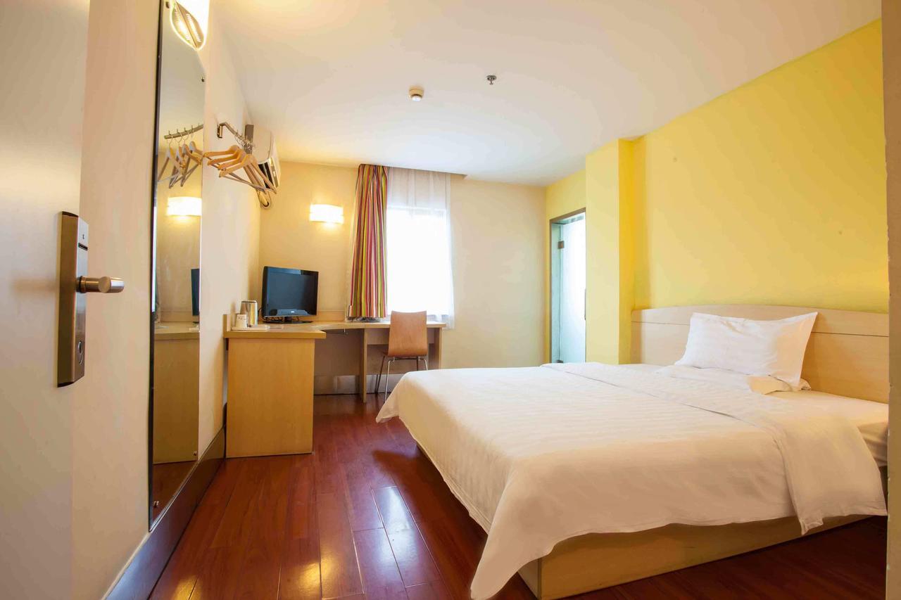 7Days Inn Dongguan Conference & Exhibition Center Rum bild